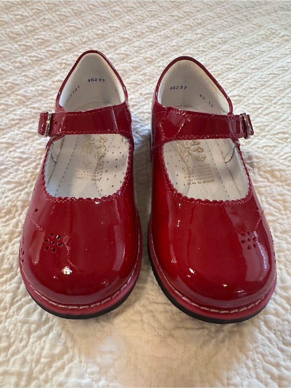 Vintage TAPS by Kinder Red Leather Mary Jane Shoes Size 8